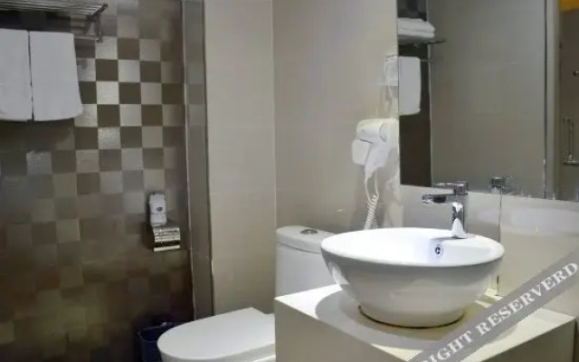 Nanning Ouman Fashion Hotel (Jinagnan Wanda, Wuyi East Road)
