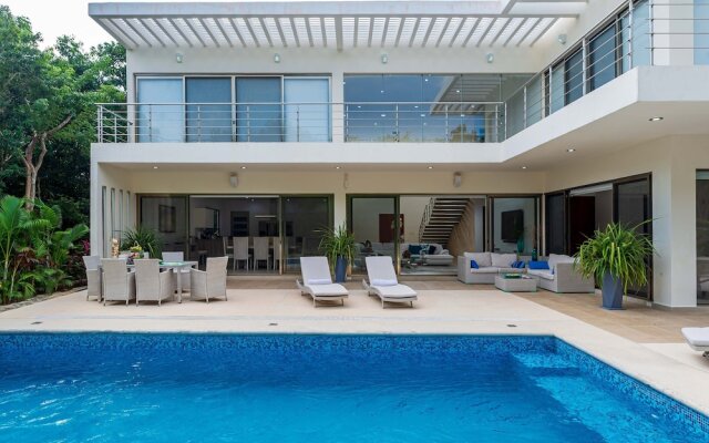 Casa Ave Luxury & Resort by Olahola