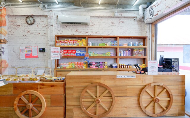 RedDoorz Syariah near Universitas Negeri Gorontalo 2