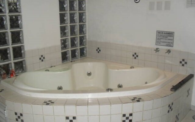 Kamiss Motel (Adult Only)