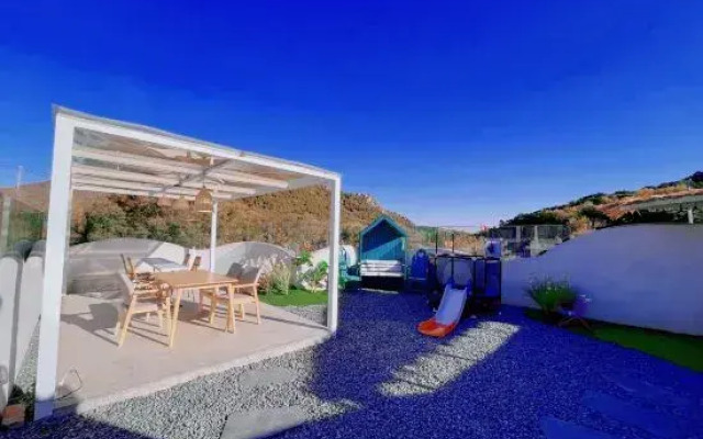 Tianjin hobbit cabin B & B (xijingyu store)