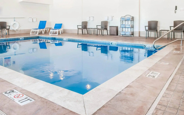Comfort Suites Farmington