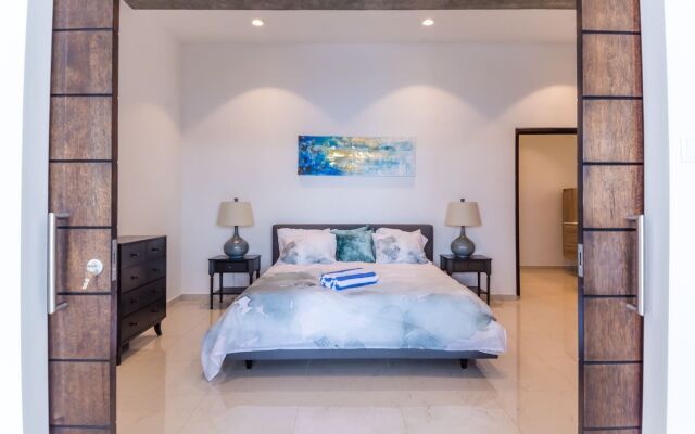 Luxurious Yacht View Apt w Balcony at Famous Handelskade