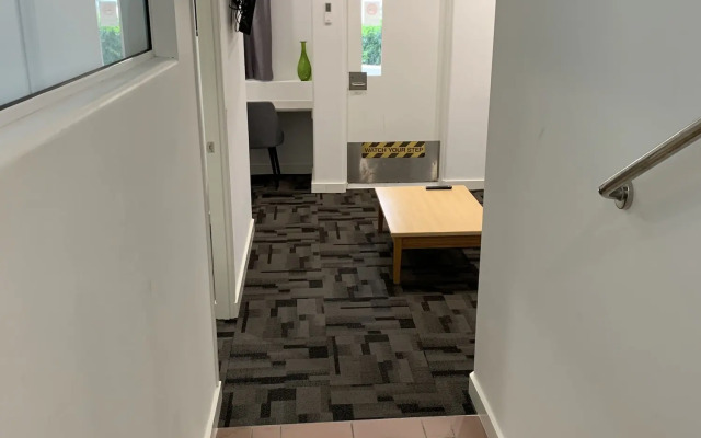 Tiki Hotel Surfers Paradise