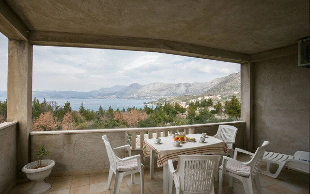 Apartments Oliva