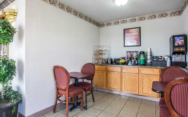 Econo Lodge Montpelier