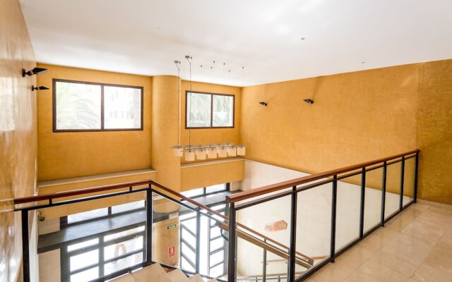 Colon Relax & Quiet Business & Family