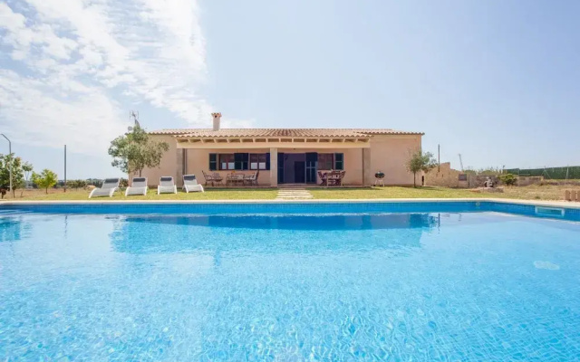 S Estacio in Muro With 4 Bedrooms and 2 Bathrooms