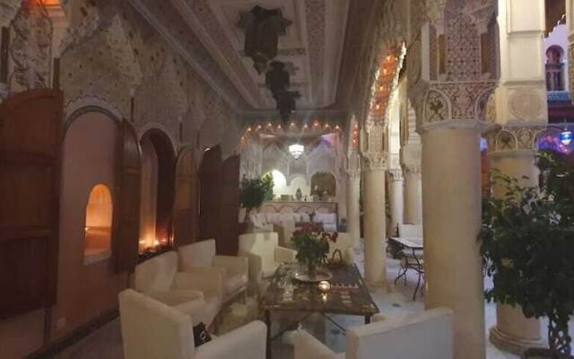 Riad AZAD