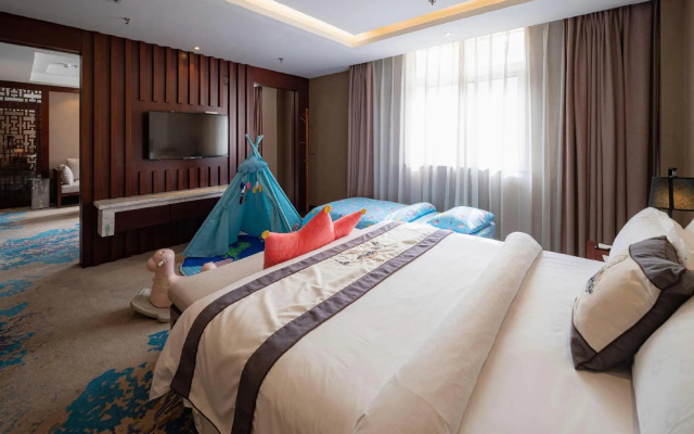 Metropolo Jinjiang Hotels (Xuzhou Railway Station, Suning Plaza, Chudu)