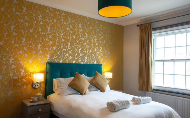 Coach House Inn