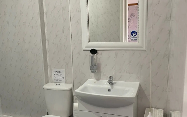 Whiteways Hotel