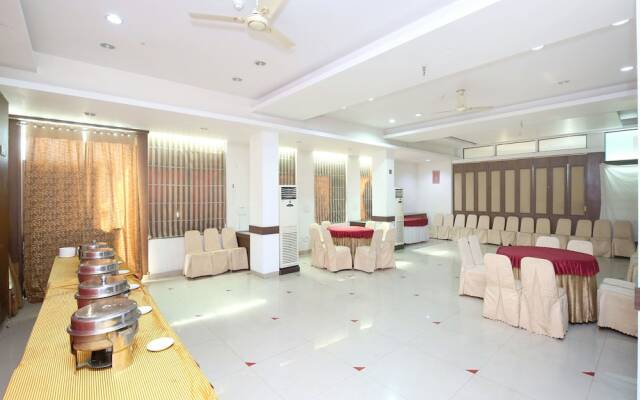 OYO 13876 AA Hotel and Resorts