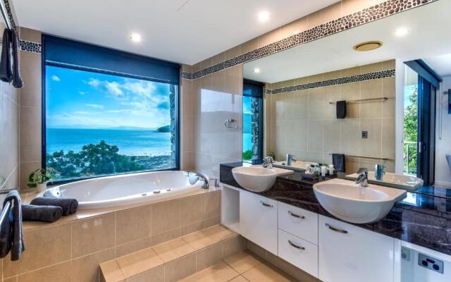 The Edge 5 - Hamilton Island