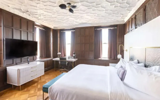 The Kelly Birmingham, Tapestry Collection By Hilto