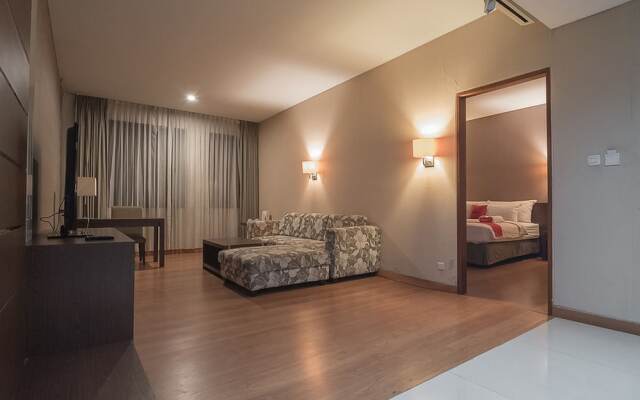 Naval Hotel by RedDoorz