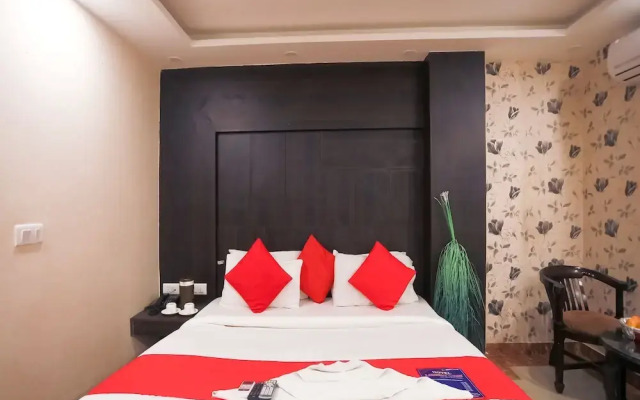 Capital O 47820 Luxury Stay
