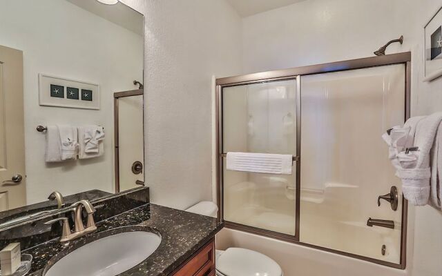 Las Olas by RedAwning