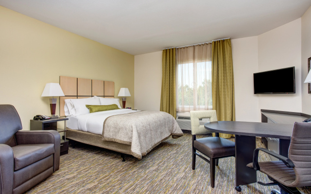 Candlewood Suites Cut Off by IHG