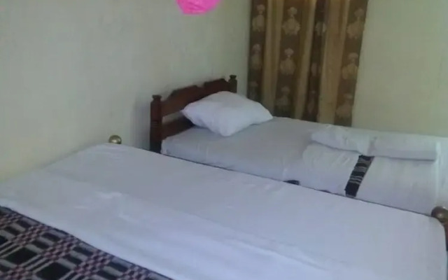 Green Court Hotel