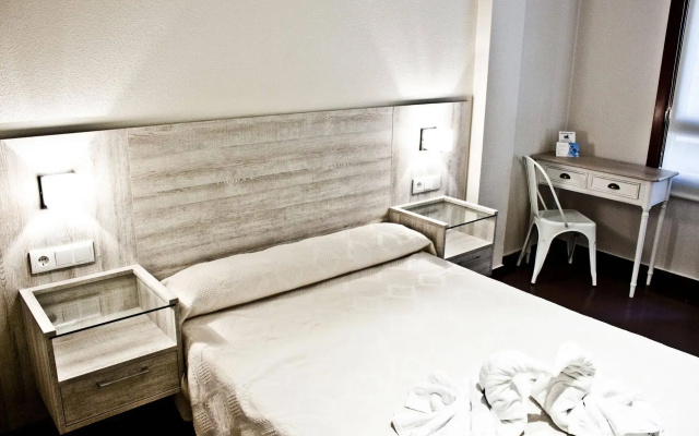 Hotel Playa Poniente
