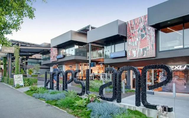 Miro Apartments