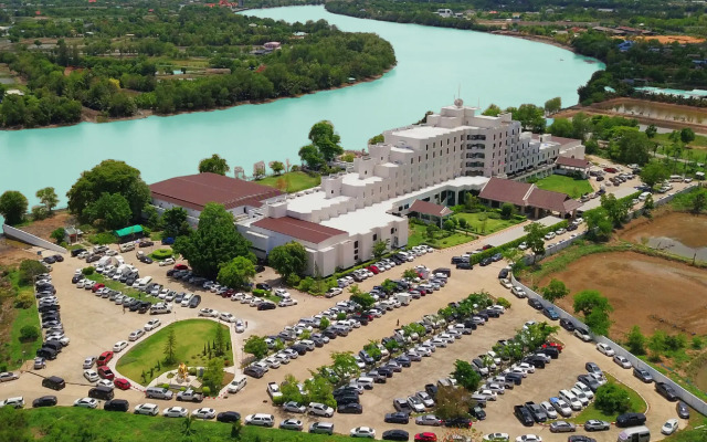 Suntara Wellness Resort & Hotel