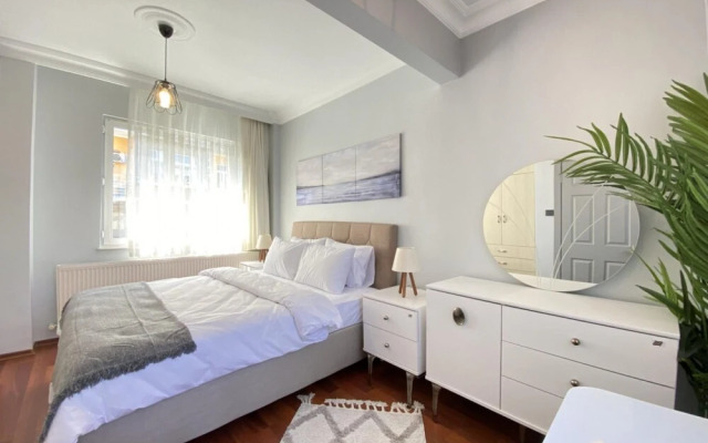 Modern and Stylish Flat Near Taksim Square
