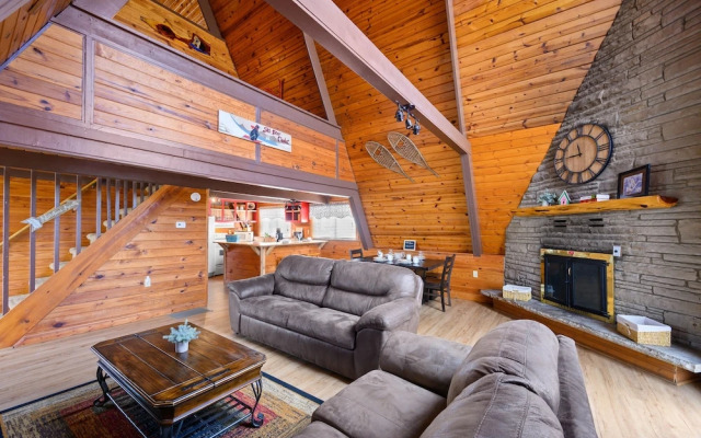 Ski Bear Chalet 3 Bedroom Cabin