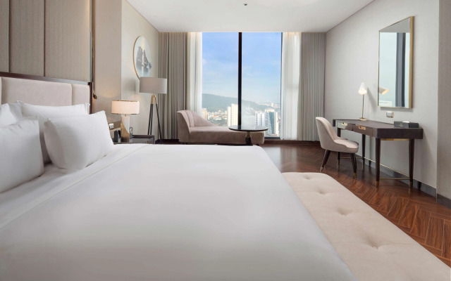 Radisson Blu Hotel, Ha Long Bay