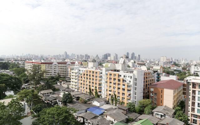 Chawamit Residence Bangkok