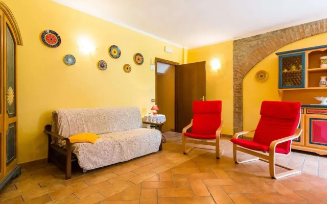 Farmhouse in Hilly Area in Gubbio With Pool