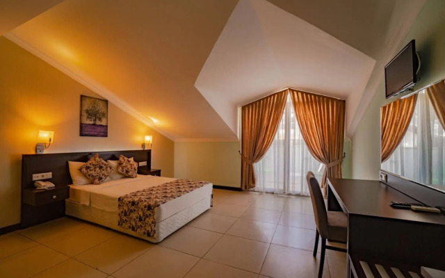 Sunshine Holiday Resort