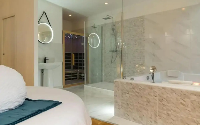 La Maison De Céline