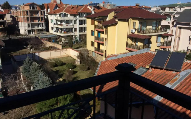 Villa Milagro Apartments