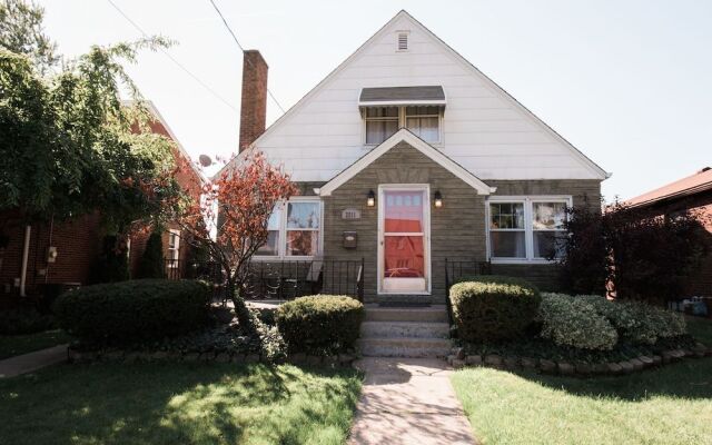 The Little Italy of Niagara Falls Bed & Breakfast