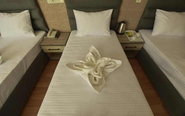 Omega Luxx Hotel - Boutique class