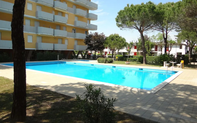 Nice and Cozy Apartment With Pool - Beahost