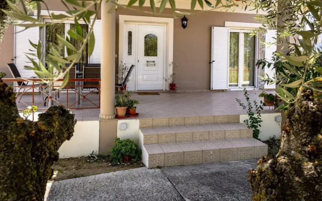 Villa Stella, 2 Bedrooms, Wifi, Near The Beach