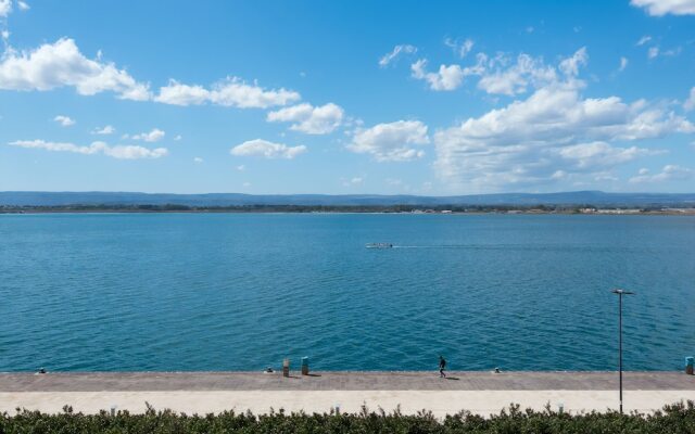 Elegante Appartamento Fronte Mare