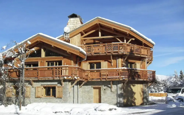 Chalet in Les 2 Alpes Near Ski Piste