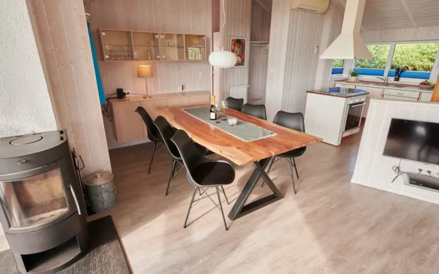 4 Star Holiday Home in Friedrichkoog