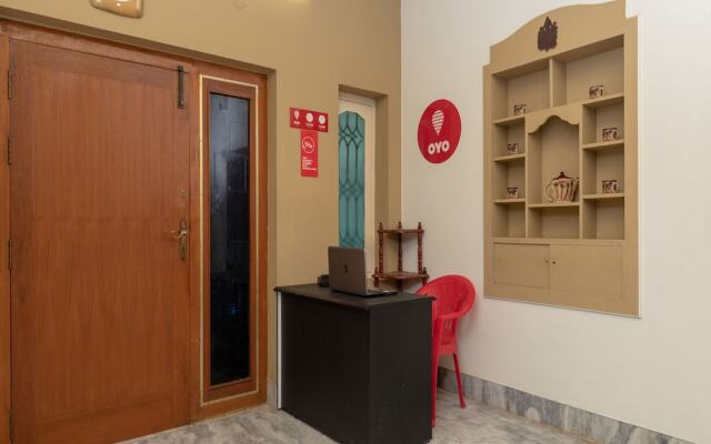 OYO 6810 Home Stay Anna Nagar