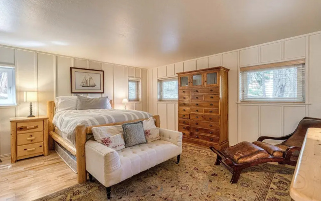 11640 St Bernard Dr - 6 Br Home