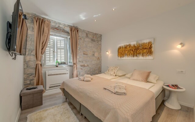 Split Palace Luxury Retreat