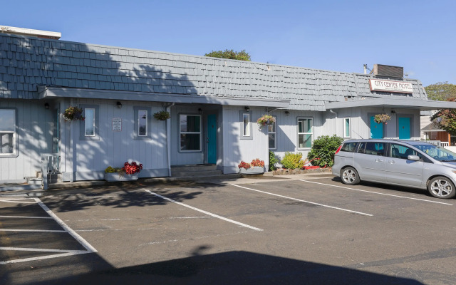 City Centre Motel by OYO