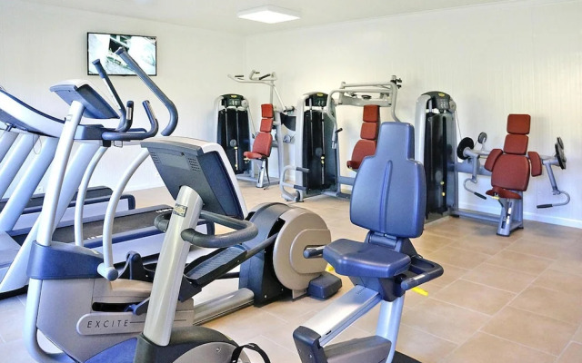 Garden-side Apartment in Salina Bay