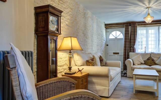 Aelia Cottage, Cirencester
