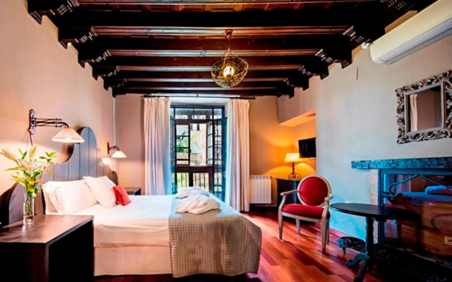 Palacio Mariana Pineda Hotel
