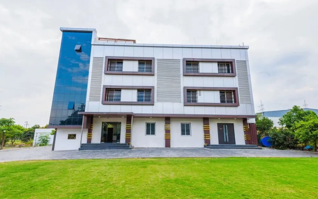 OYO 22349 Hotel Rainbow Inn